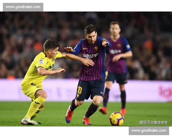 西甲焦点战直播比利亚雷亚尔迎战巴萨争冠关键一役全程高清解说